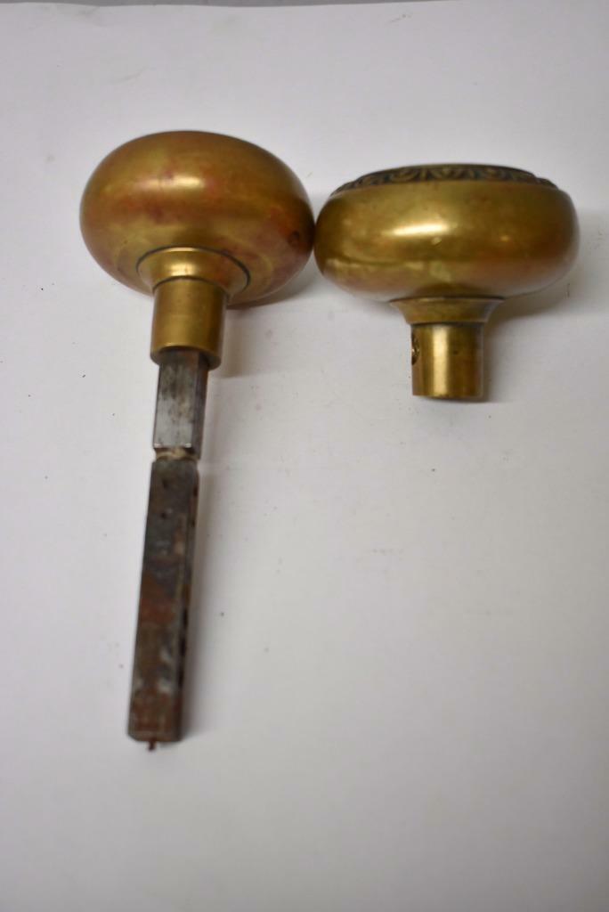 PAIR OF ANTIQUE VICTORIAN BRASS DOOR KNOBS HANDLES Leffler's Antiques